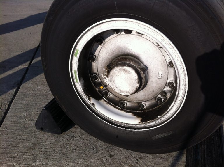 aircraft-rims-cleaning-1